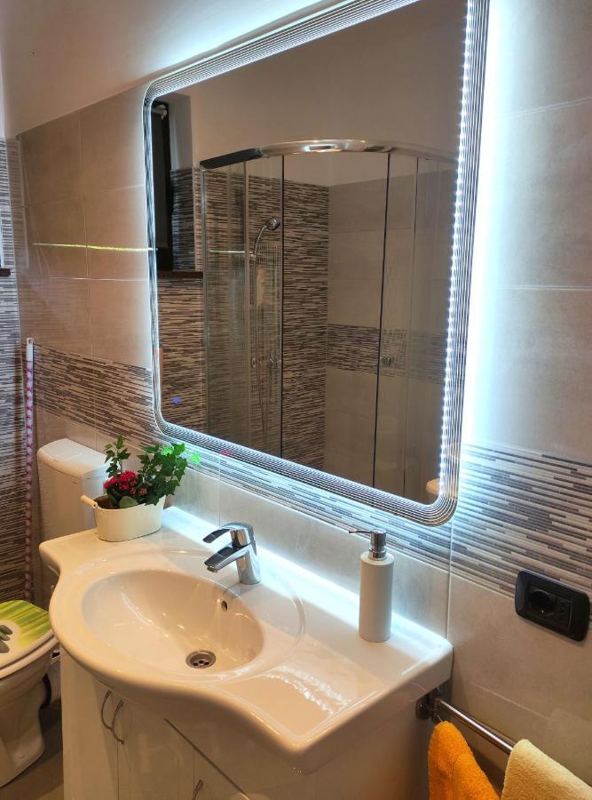 Apartmani Melia Marcelji Ngoại thất bức ảnh