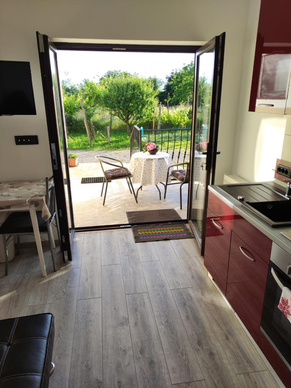 Apartmani Melia Marcelji Ngoại thất bức ảnh